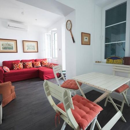 Charming Colonial Flat In Historic Building Lägenhet Gibraltar Exteriör bild