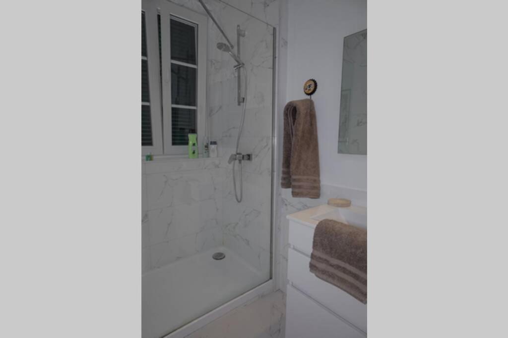 Charming Colonial Flat In Historic Building Lägenhet Gibraltar Exteriör bild