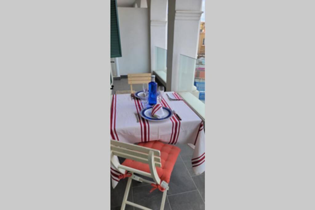 Charming Colonial Flat In Historic Building Lägenhet Gibraltar Exteriör bild