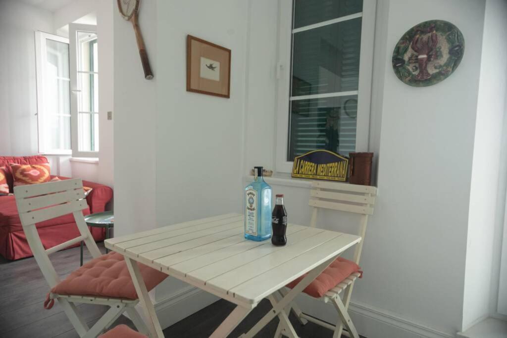 Charming Colonial Flat In Historic Building Lägenhet Gibraltar Exteriör bild